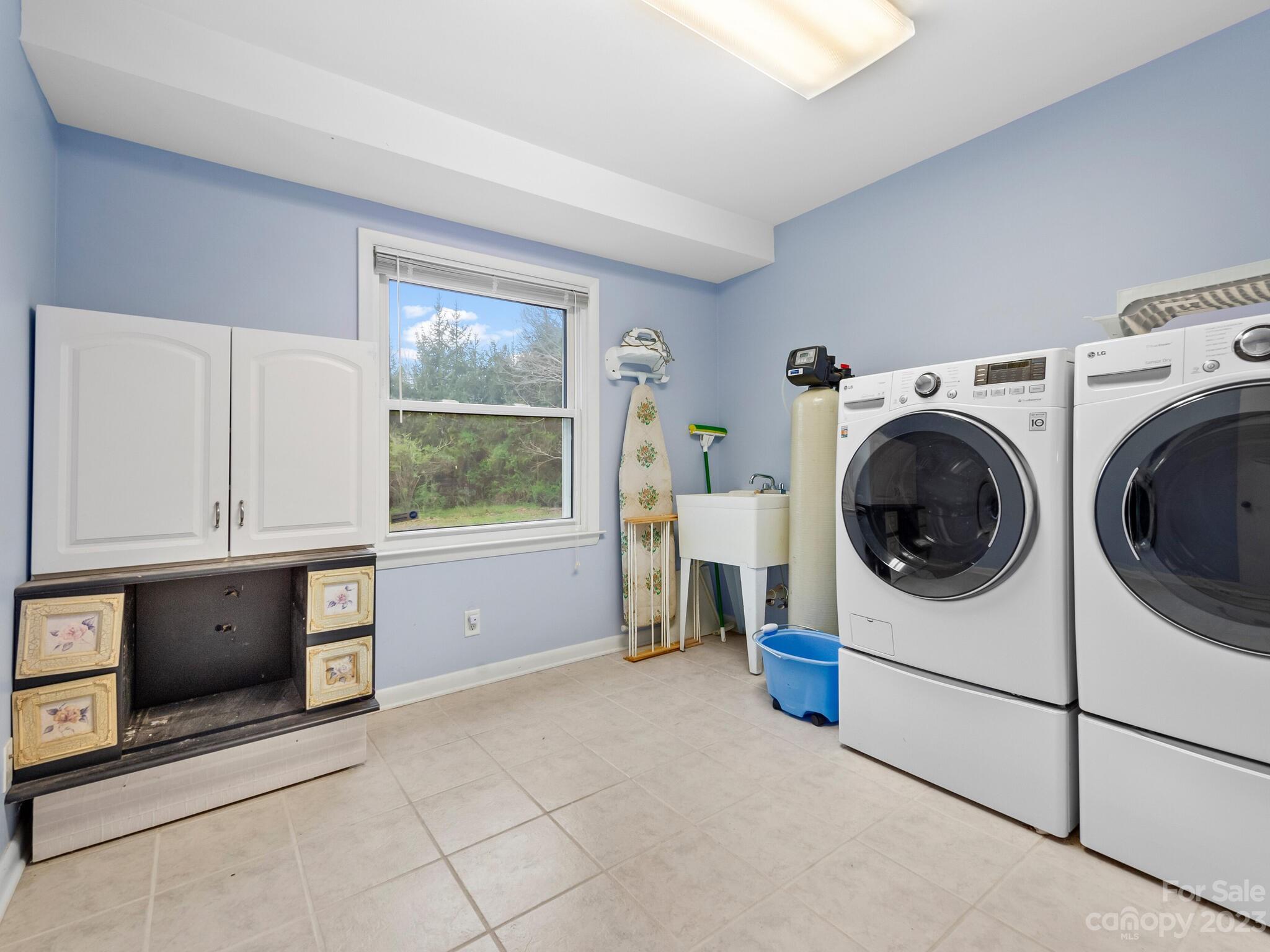 551 Asbury Road Candler NC 28715
