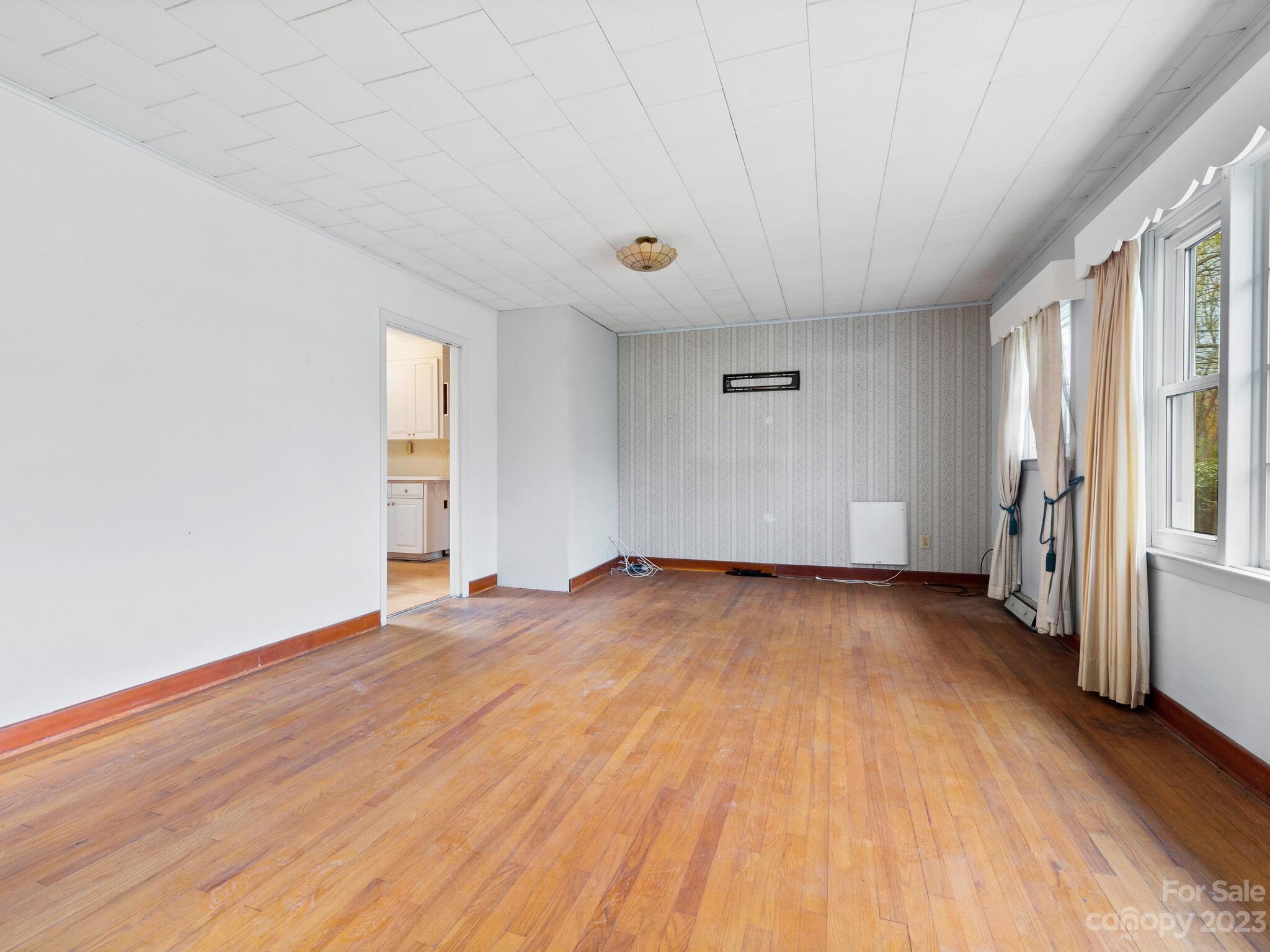 551 Asbury Road Candler NC 28715