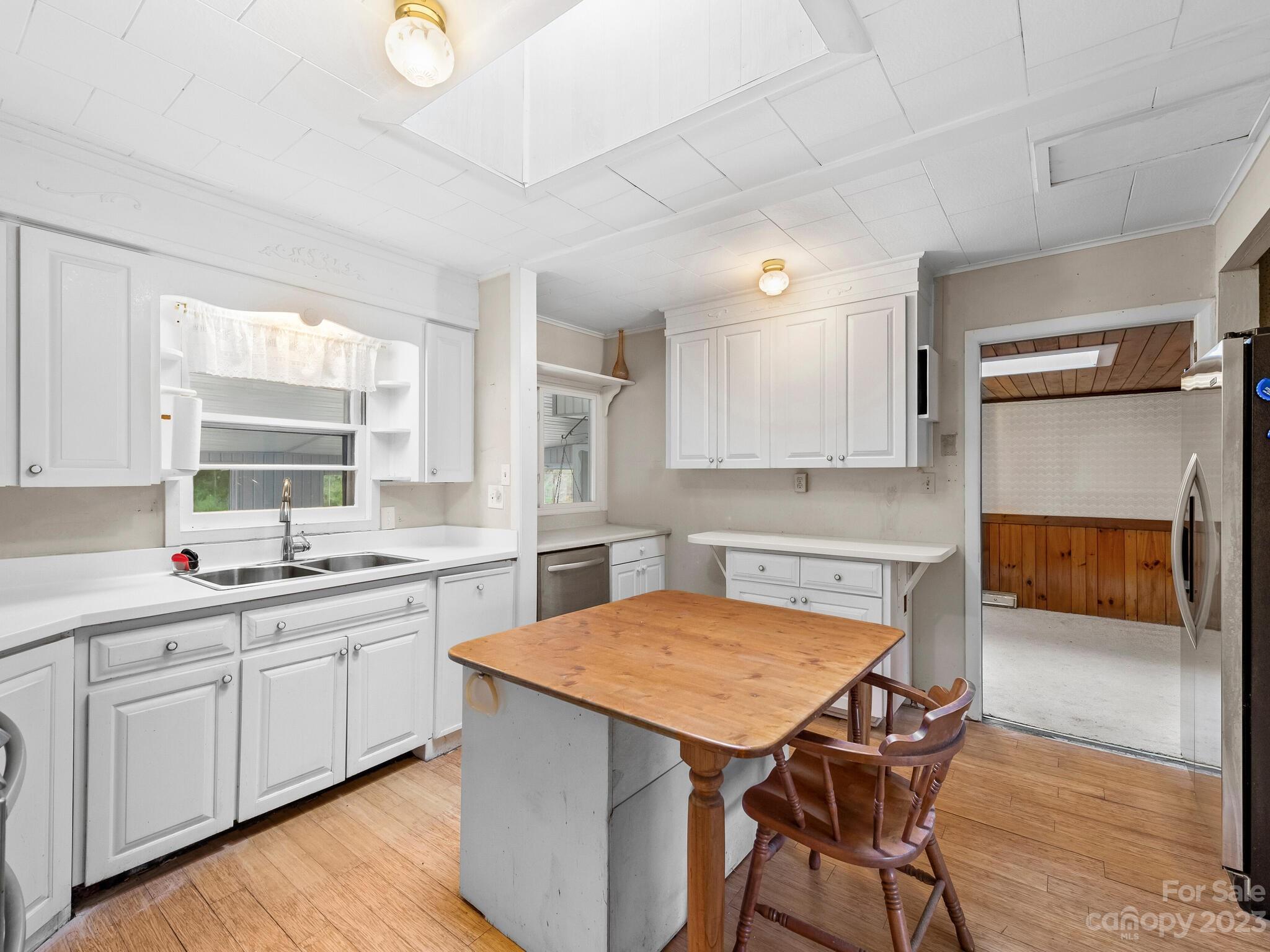 551 Asbury Road Candler NC 28715