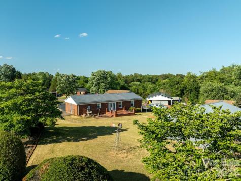 2104 Lamesa Court Lenoir NC 28645