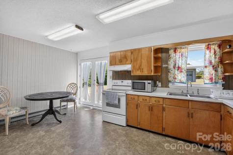 2104 Lamesa Court Lenoir NC 28645