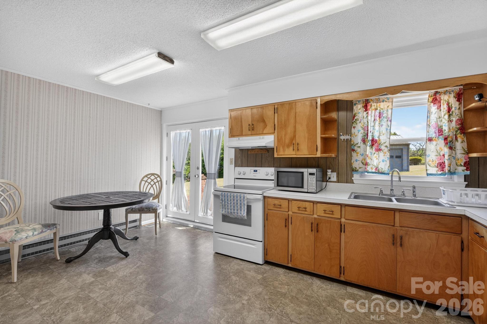 2104 Lamesa Court Lenoir NC 28645