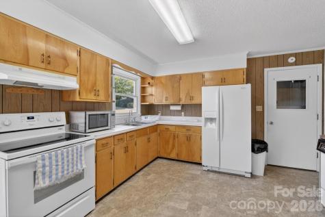 2104 Lamesa Court Lenoir NC 28645