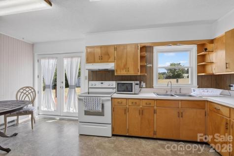 2104 Lamesa Court Lenoir NC 28645