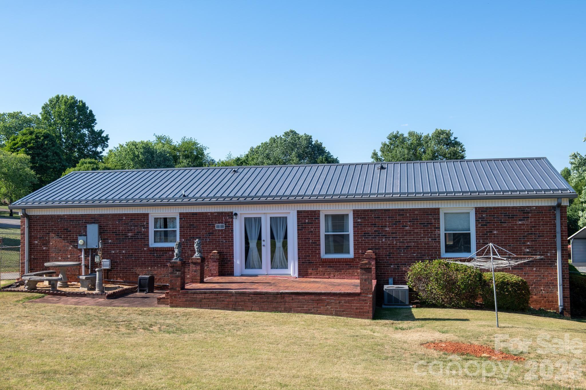 2104 Lamesa Court Lenoir NC 28645