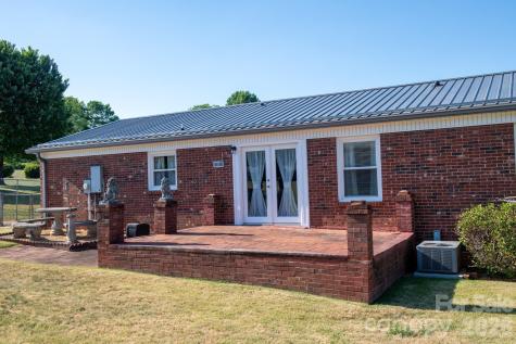 2104 Lamesa Court Lenoir NC 28645