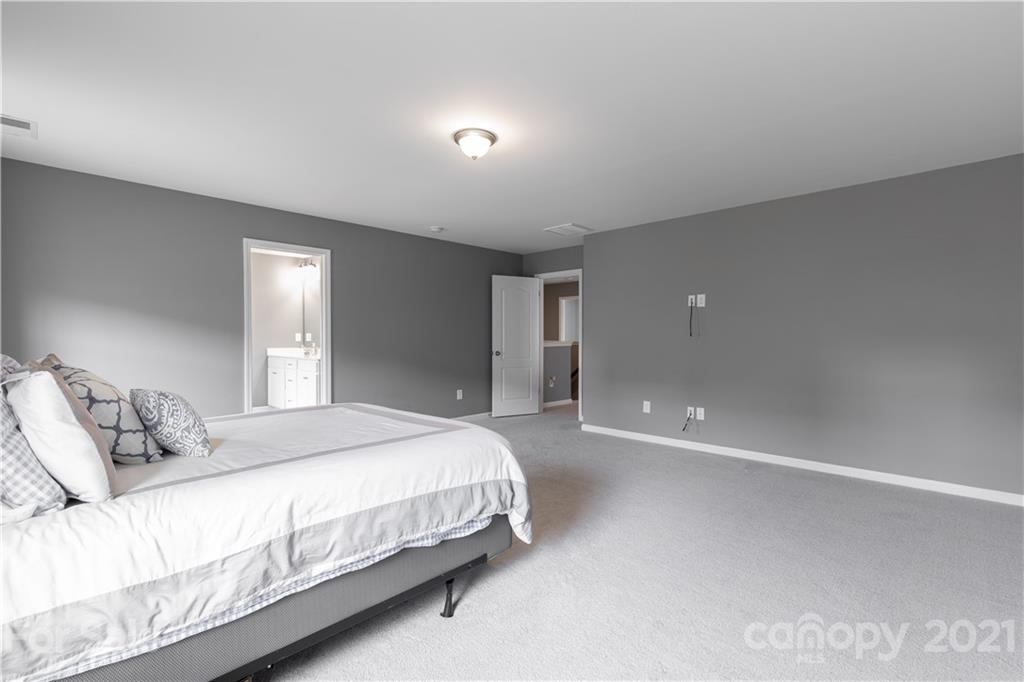 16331 Wavenly House Drive Charlotte NC 28273