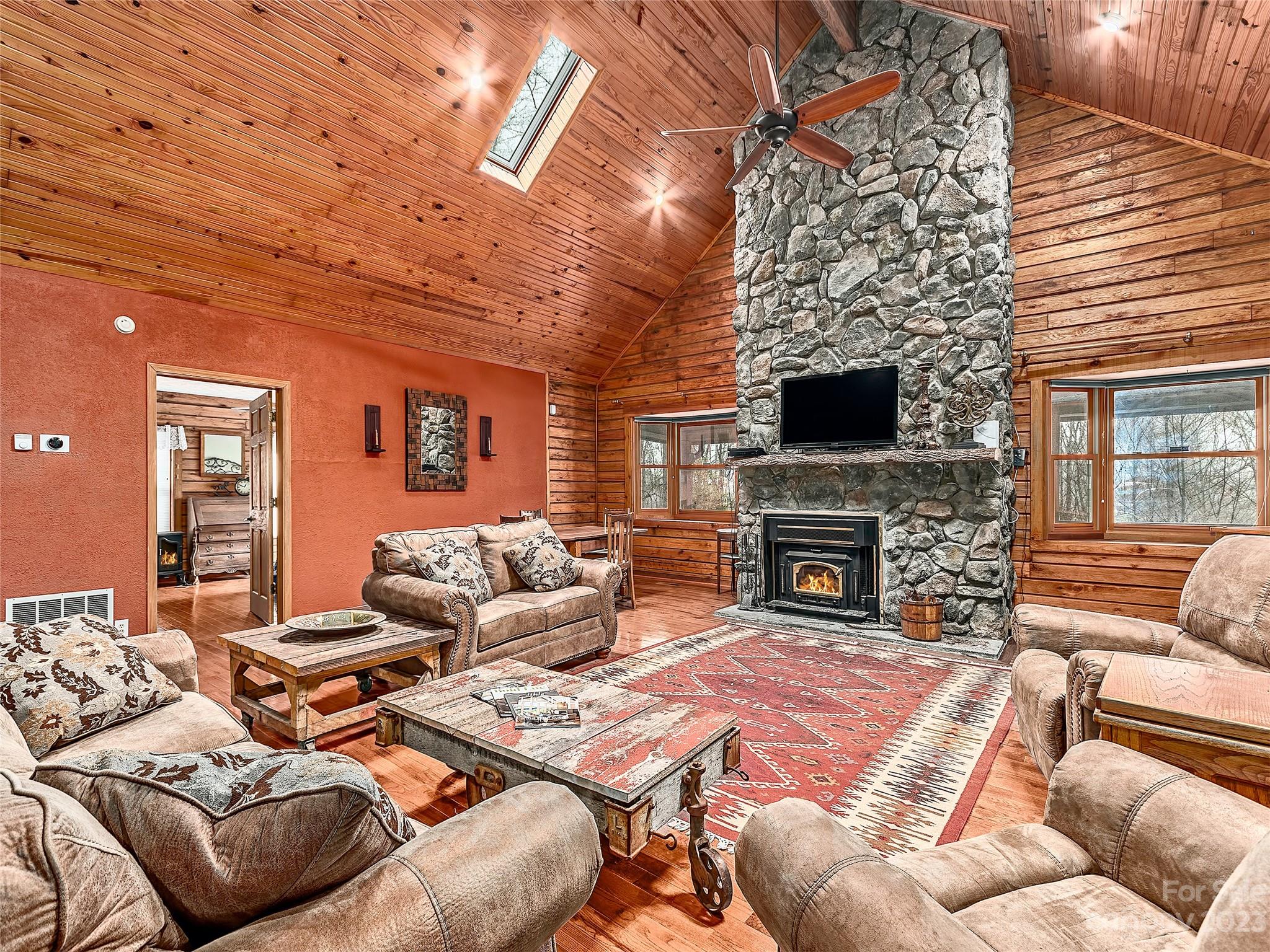 32 Magic Mountain Road Candler NC 28715