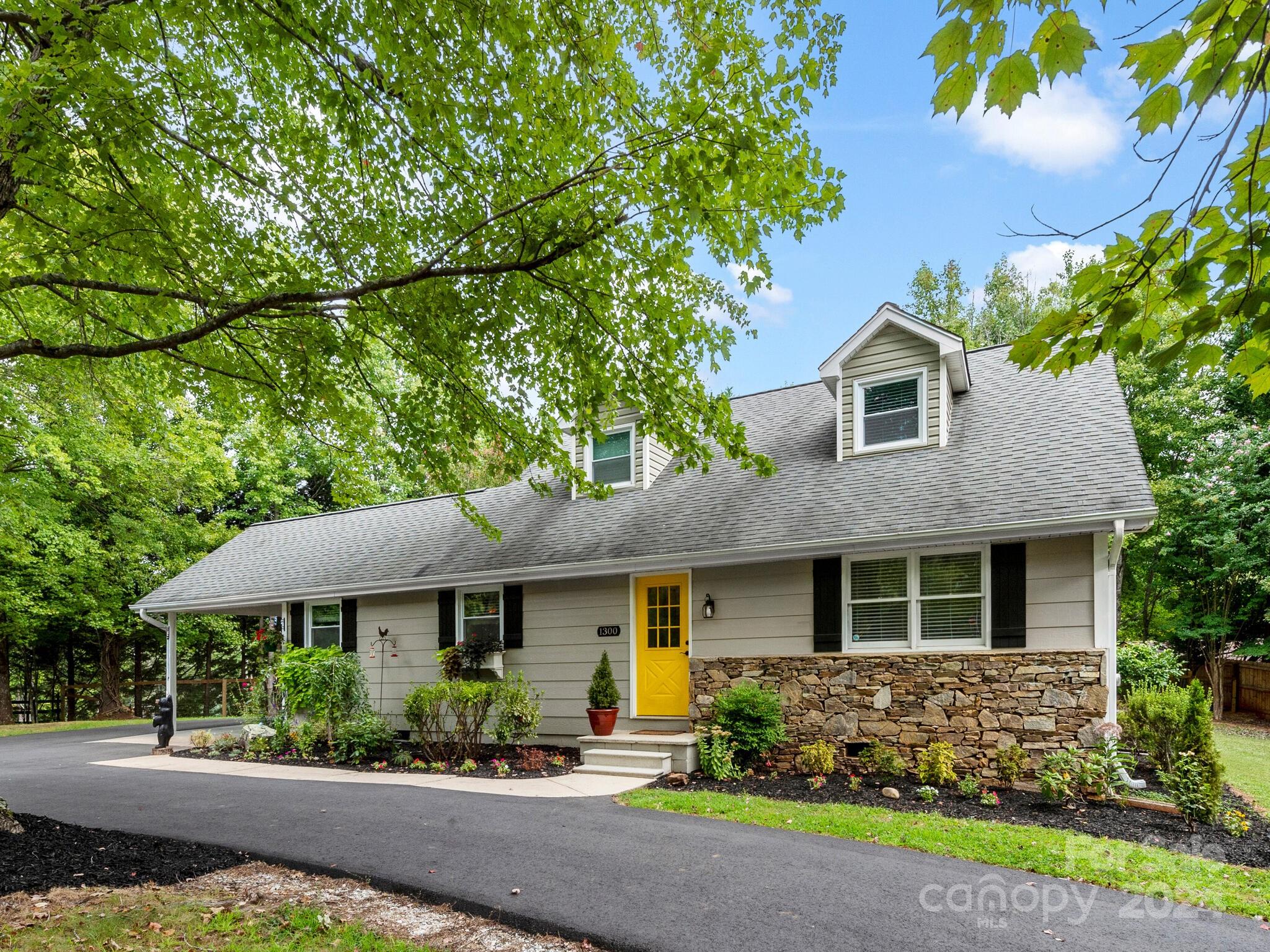 1300 Henderson Road Tryon NC 28782
