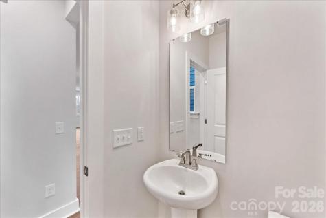 6016 Pivot Court Charlotte NC 28205