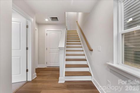 6016 Pivot Court Charlotte NC 28205