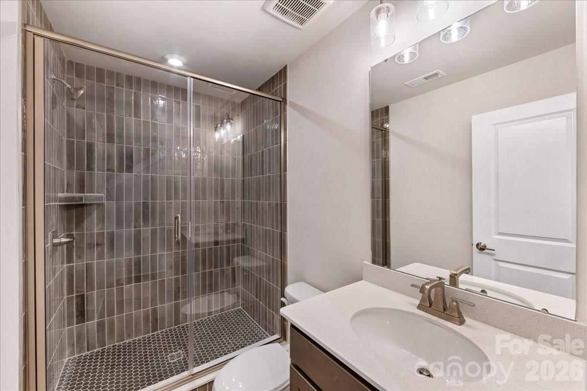 6016 Pivot Court Charlotte NC 28205