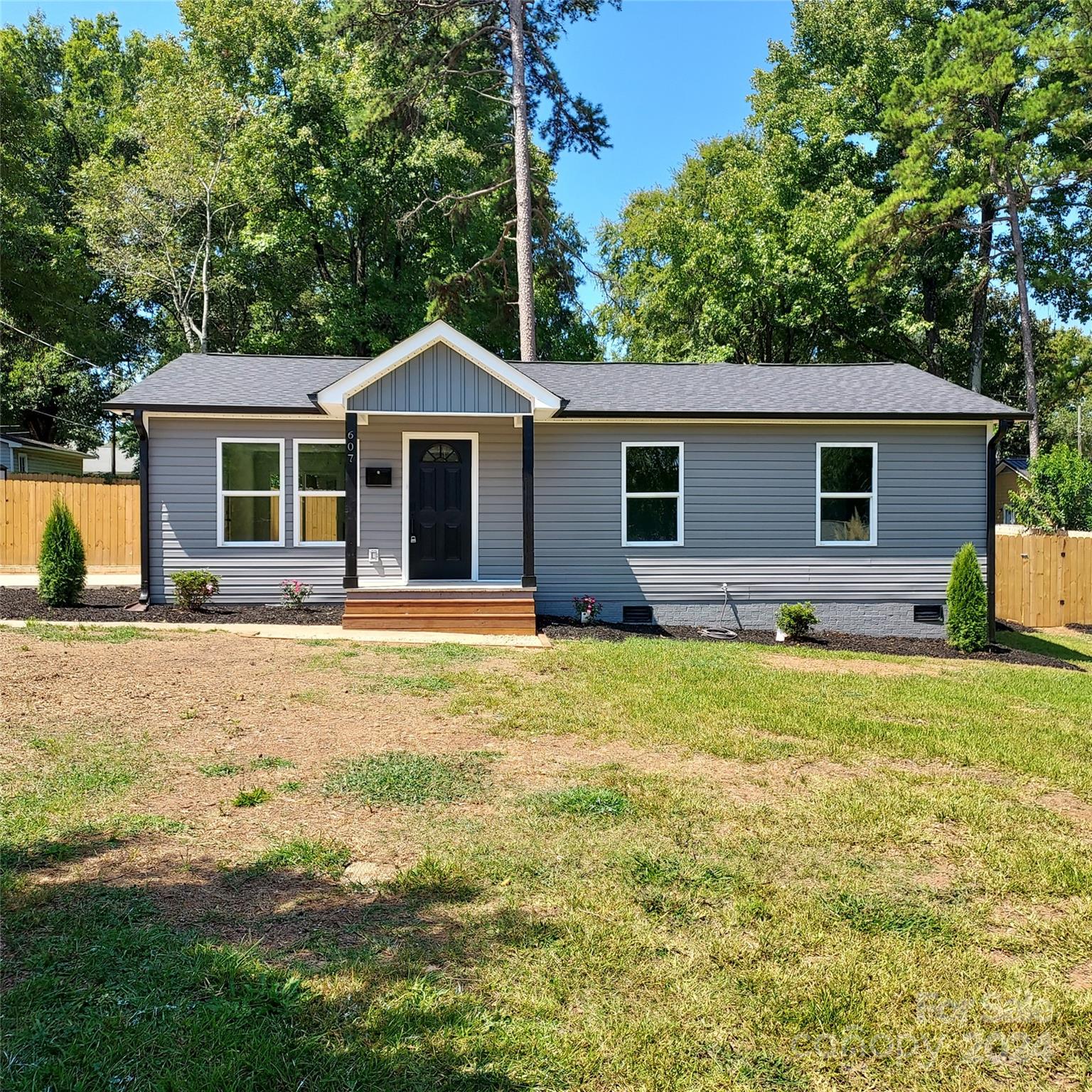 607 N West Street Monroe NC 28112