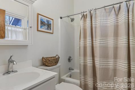 926 Camp Creek Road Saluda NC 28773