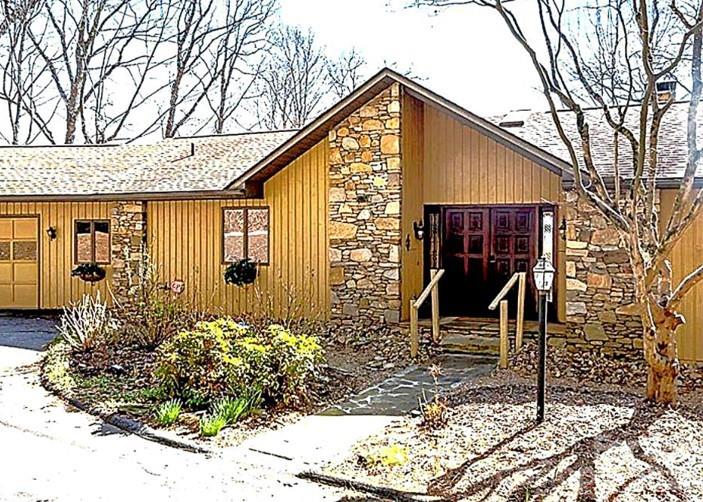 1105 High Vista Drive Mills River NC 28759