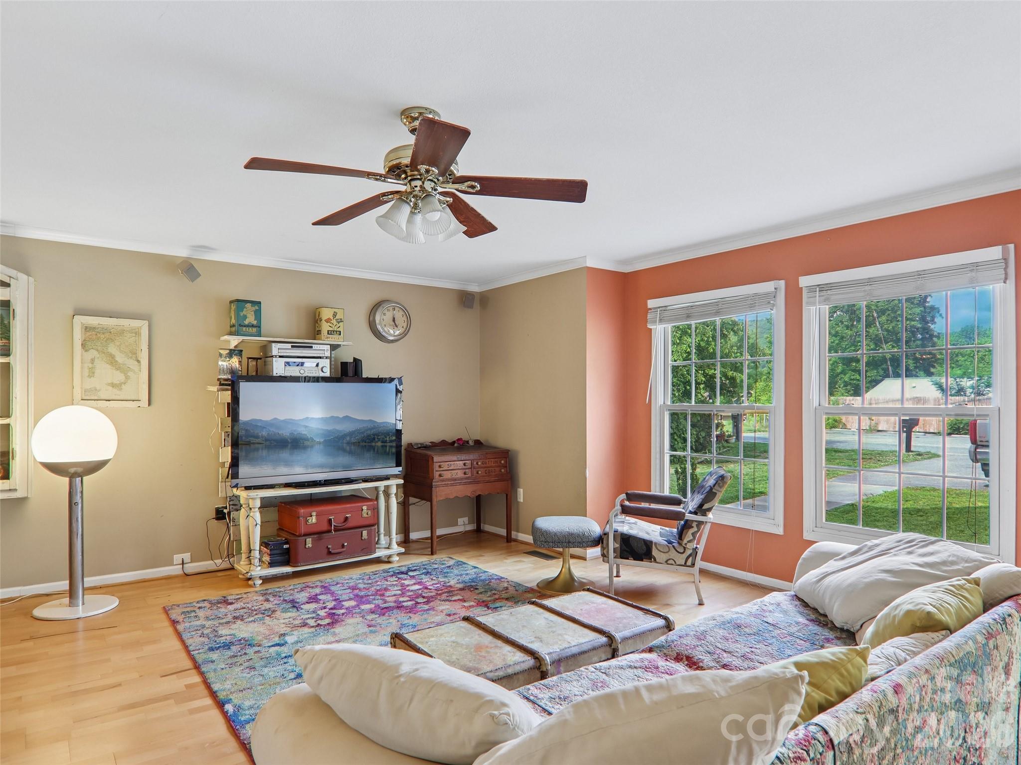 34 Union Chapel Road Weaverville NC 28787