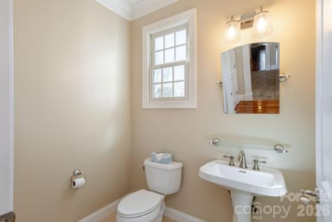 16 Winterberry Drive Hendersonville NC 28739