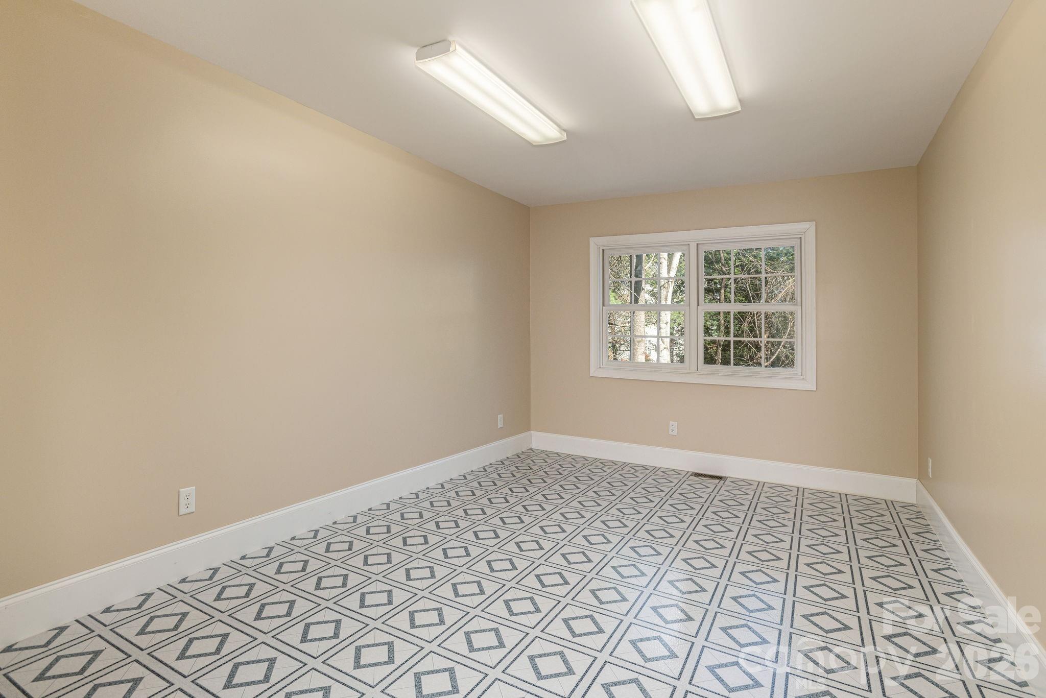 16 Winterberry Drive Hendersonville NC 28739