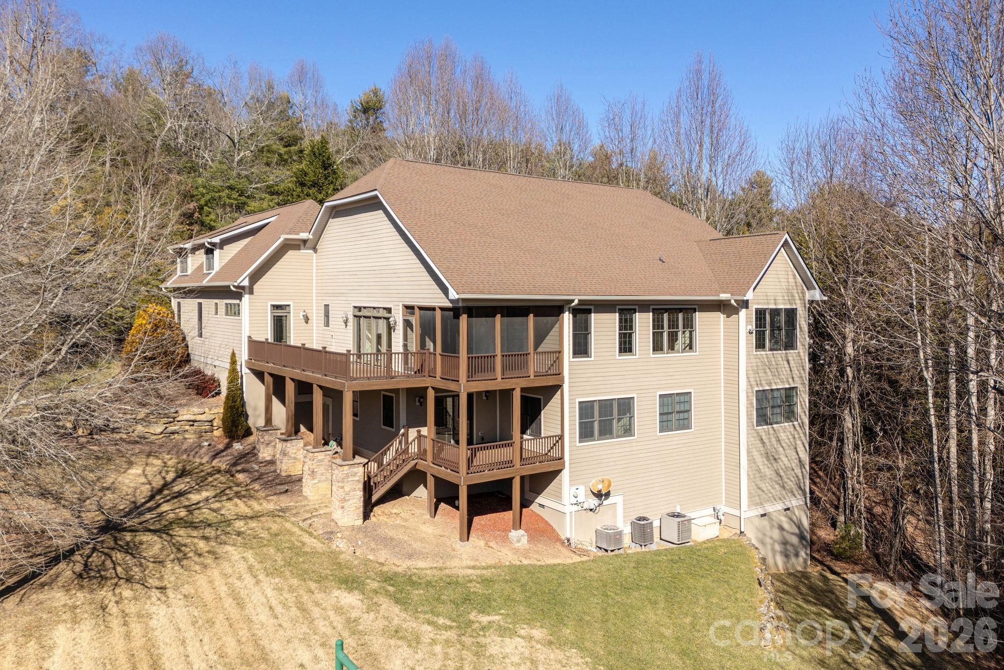 16 Winterberry Drive Hendersonville NC 28739
