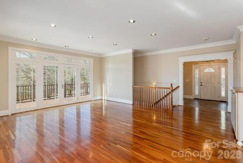 16 Winterberry Drive Hendersonville NC 28739