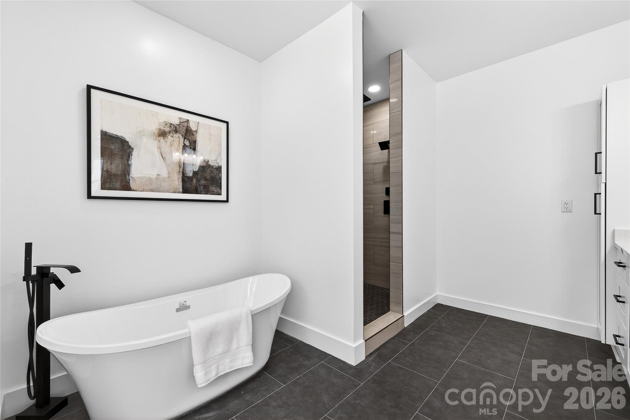 1207 39th Avenue NE Hickory NC 28601
