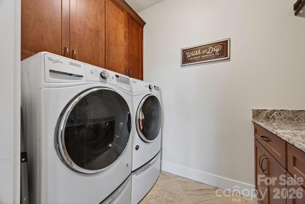 67 Little Sunset Court Hendersonville NC 28739