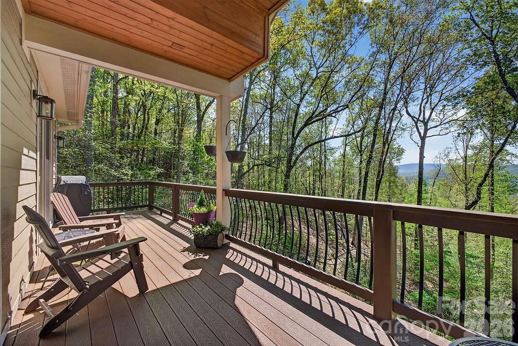 67 Little Sunset Court Hendersonville NC 28739