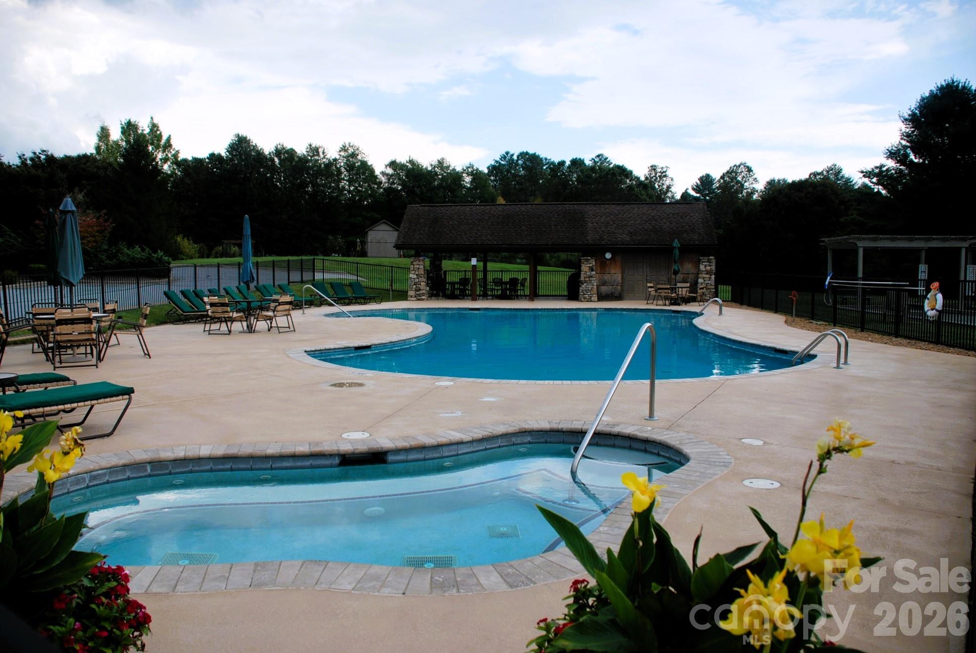 67 Little Sunset Court Hendersonville NC 28739