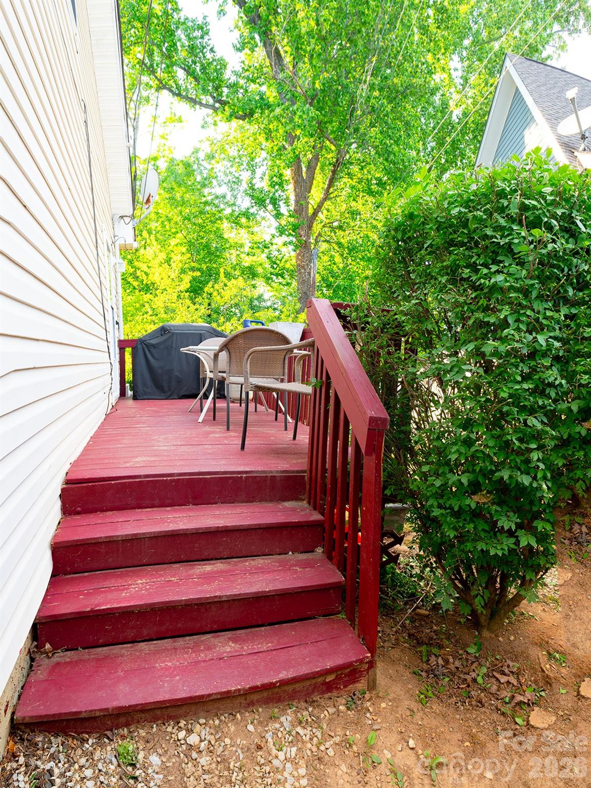 206 Courtland Place Asheville NC 28801