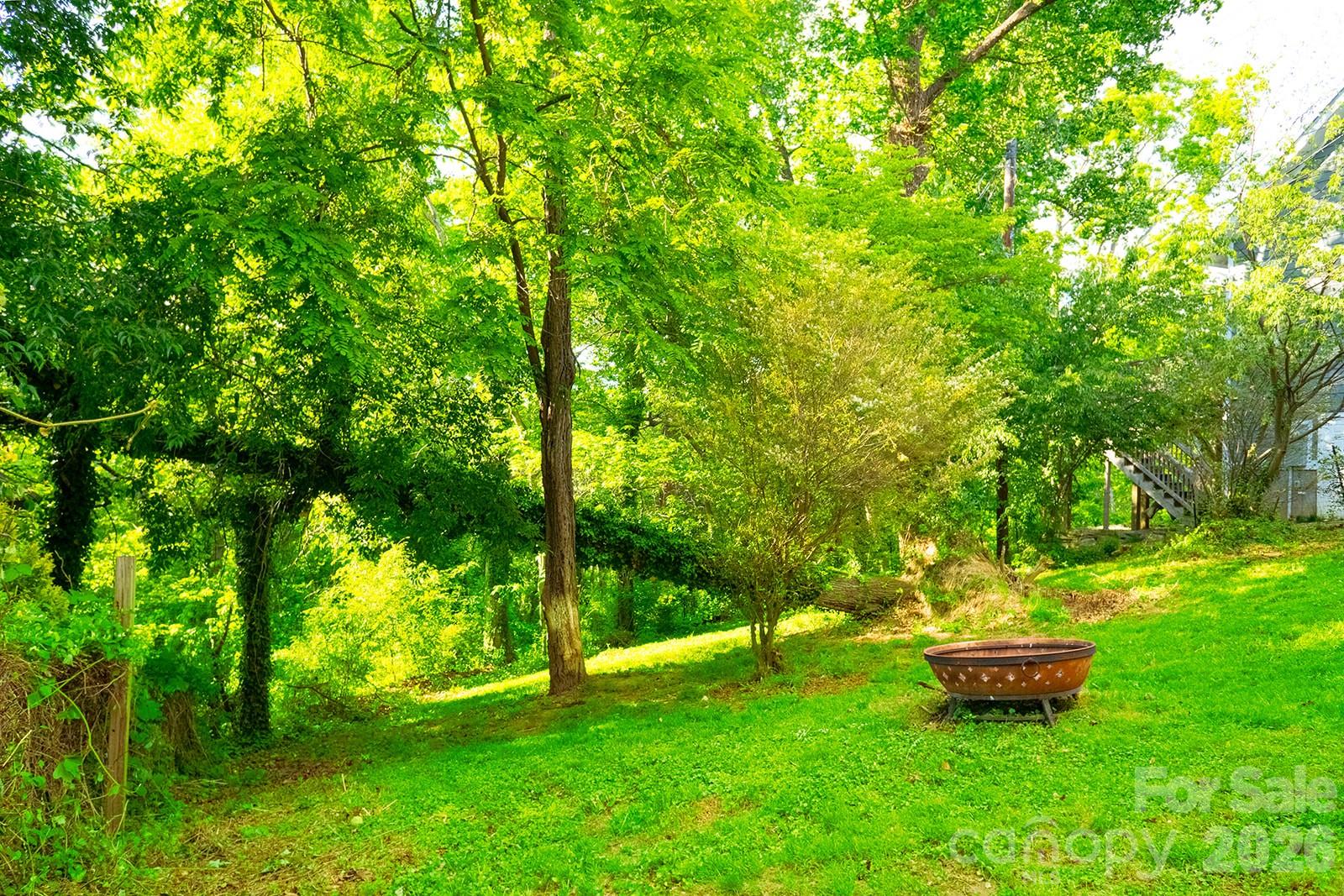 206 Courtland Place Asheville NC 28801