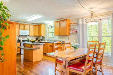206 Courtland Place Asheville NC 28801