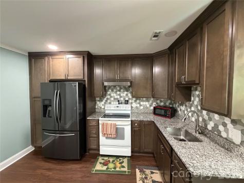 6228 Freedom Drive Charlotte NC 28214