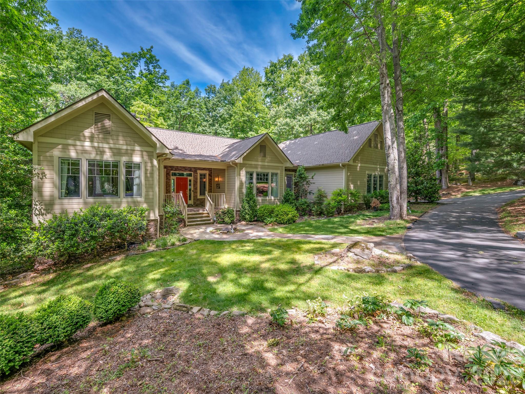 110 Little Cherokee Ridge Hendersonville NC 28739