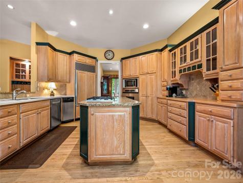 110 Little Cherokee Ridge Hendersonville NC 28739