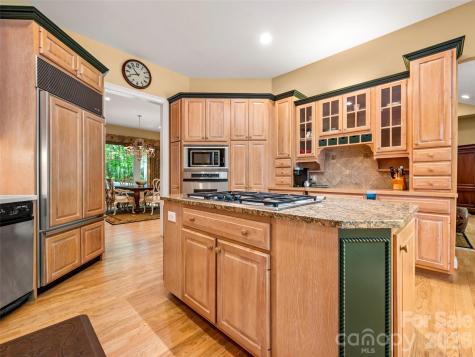 110 Little Cherokee Ridge Hendersonville NC 28739