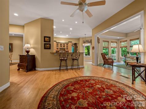 110 Little Cherokee Ridge Hendersonville NC 28739