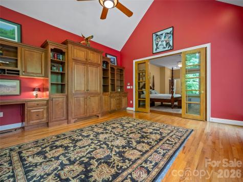 110 Little Cherokee Ridge Hendersonville NC 28739