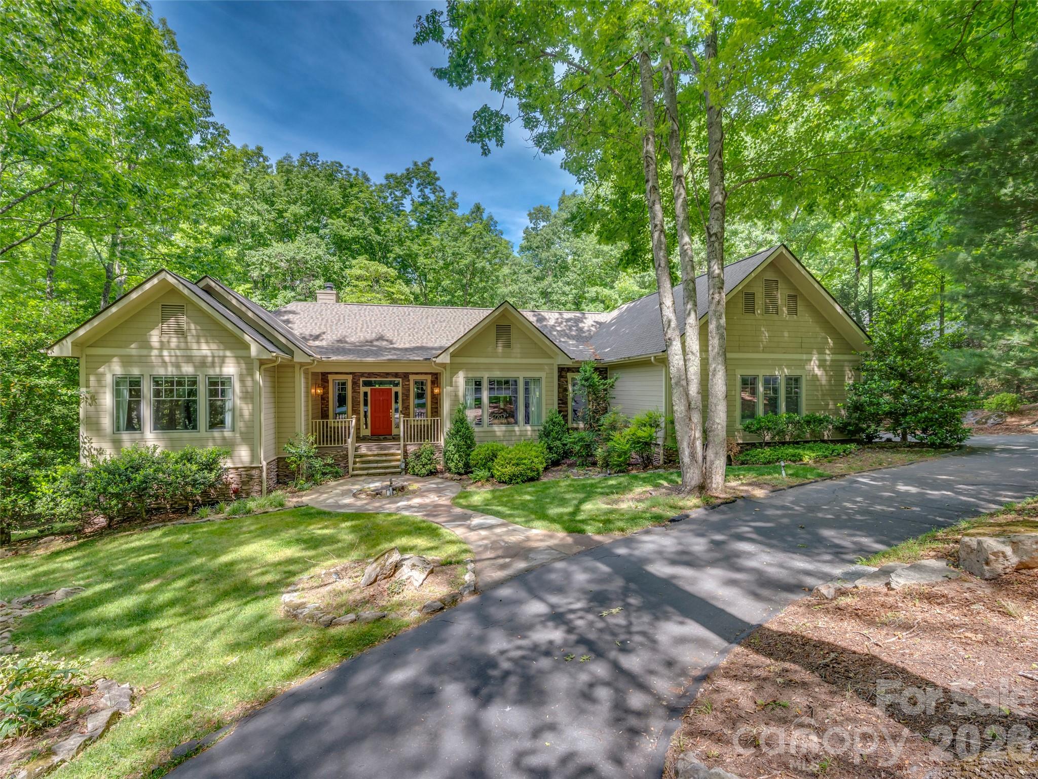 110 Little Cherokee Ridge Hendersonville NC 28739
