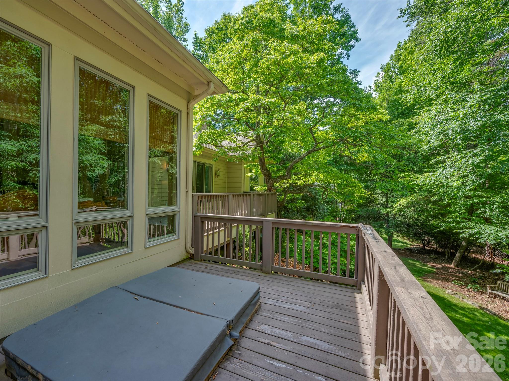 110 Little Cherokee Ridge Hendersonville NC 28739