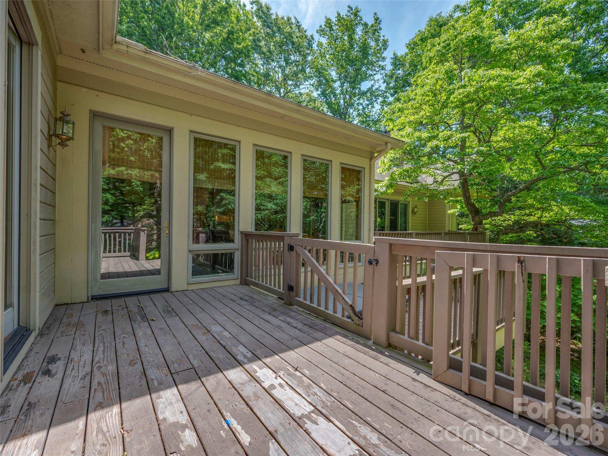 110 Little Cherokee Ridge Hendersonville NC 28739