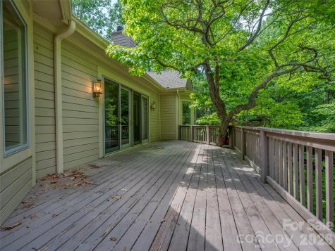 110 Little Cherokee Ridge Hendersonville NC 28739