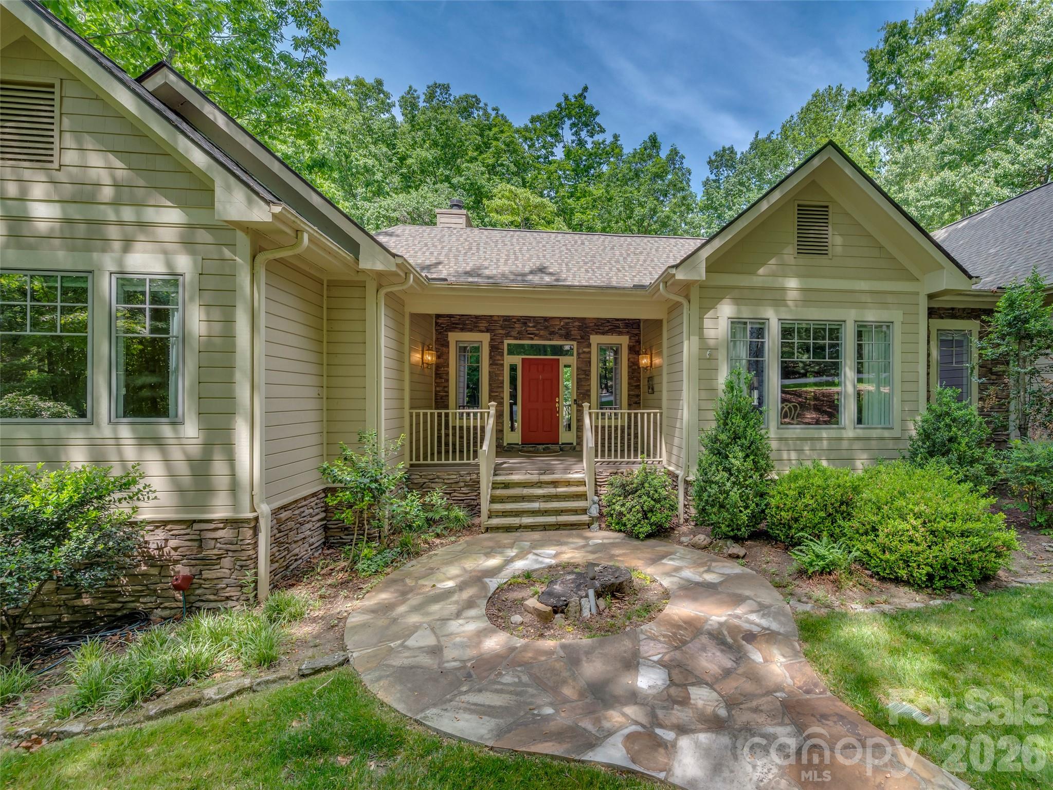 110 Little Cherokee Ridge Hendersonville NC 28739