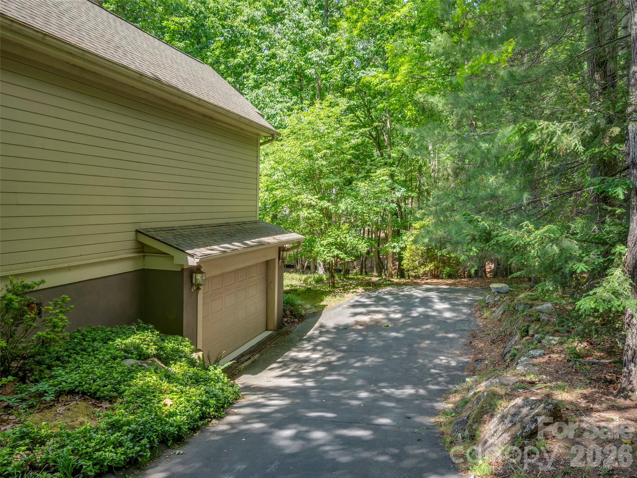 110 Little Cherokee Ridge Hendersonville NC 28739