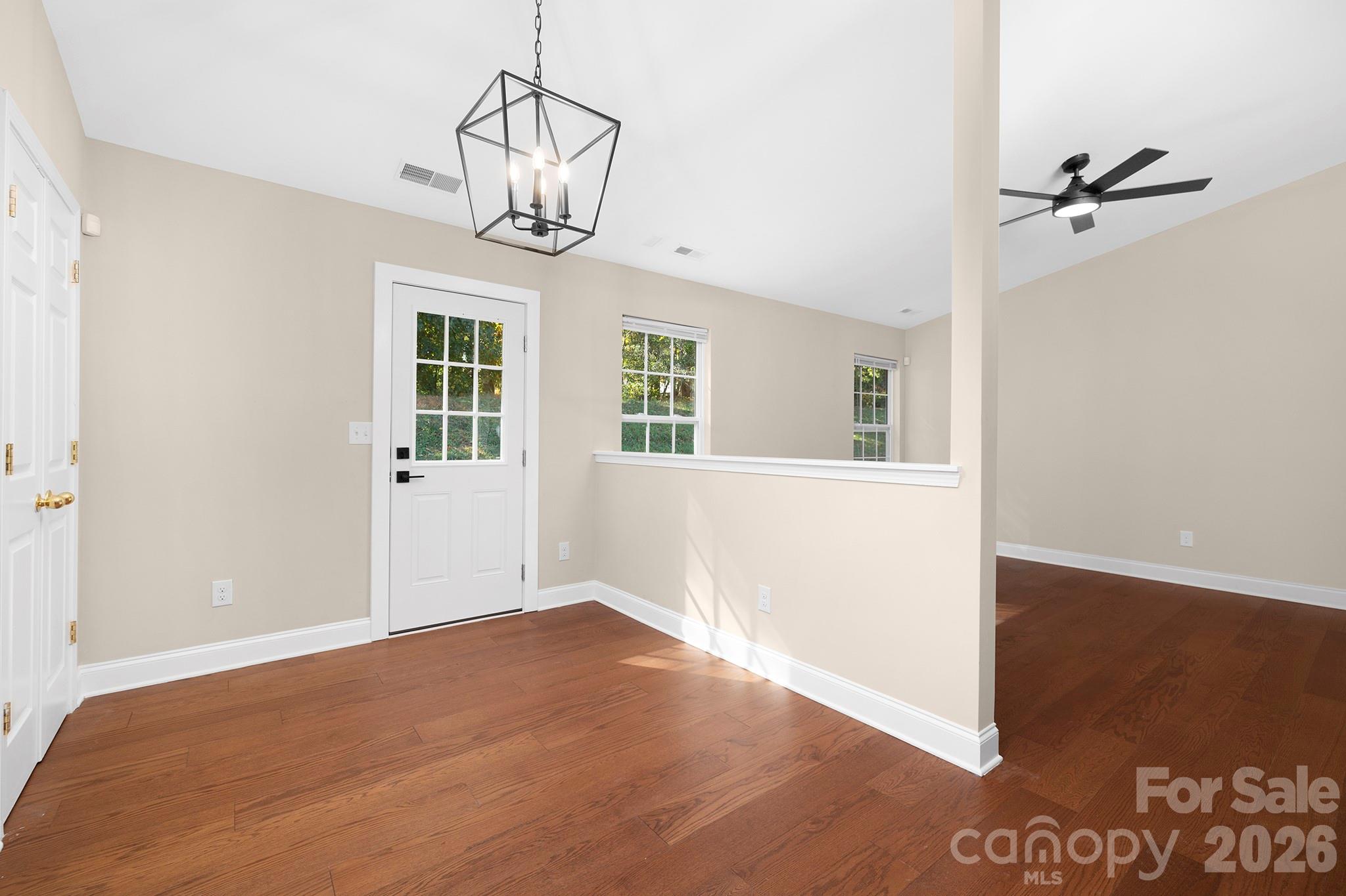 2012 Pheasant Glen Road Charlotte NC 28214