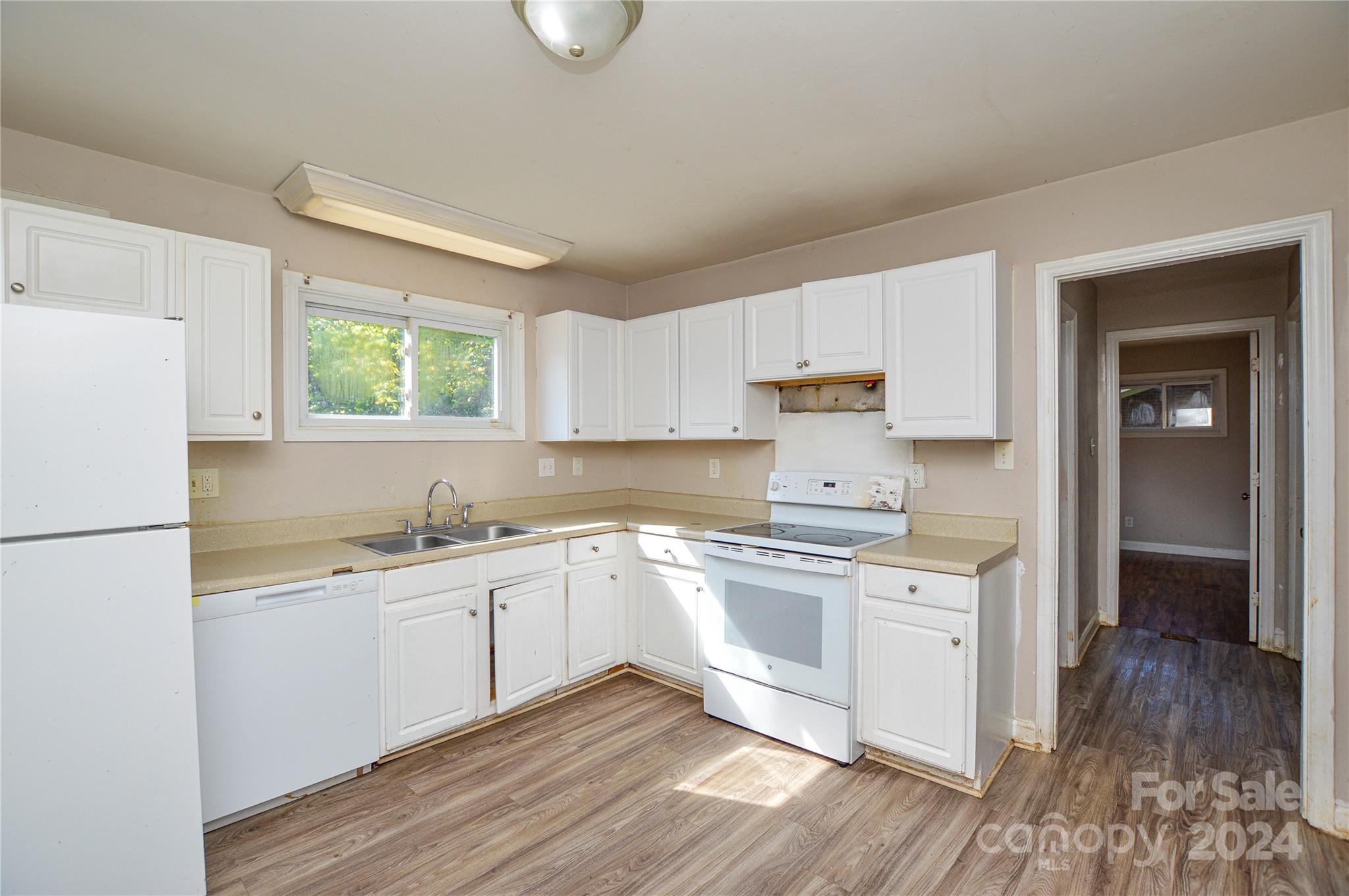1138 White Plains Road Charlotte NC 28213