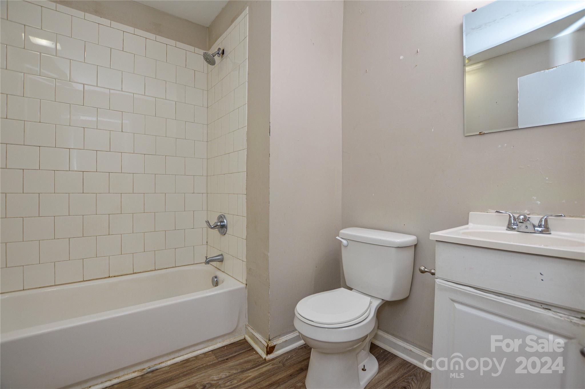 1138 White Plains Road Charlotte NC 28213