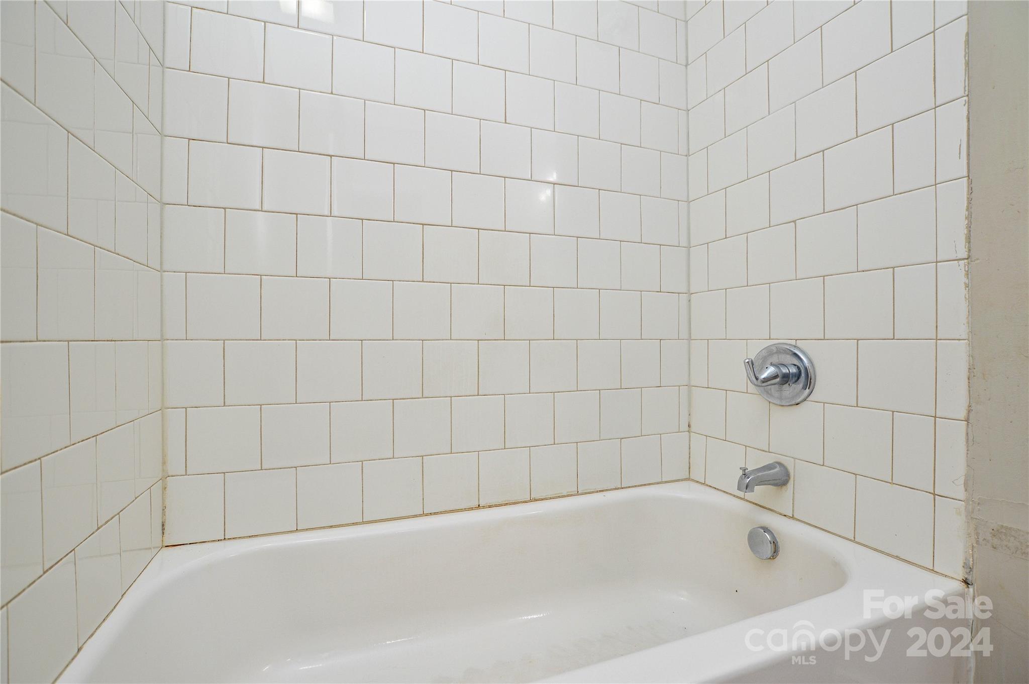 1138 White Plains Road Charlotte NC 28213