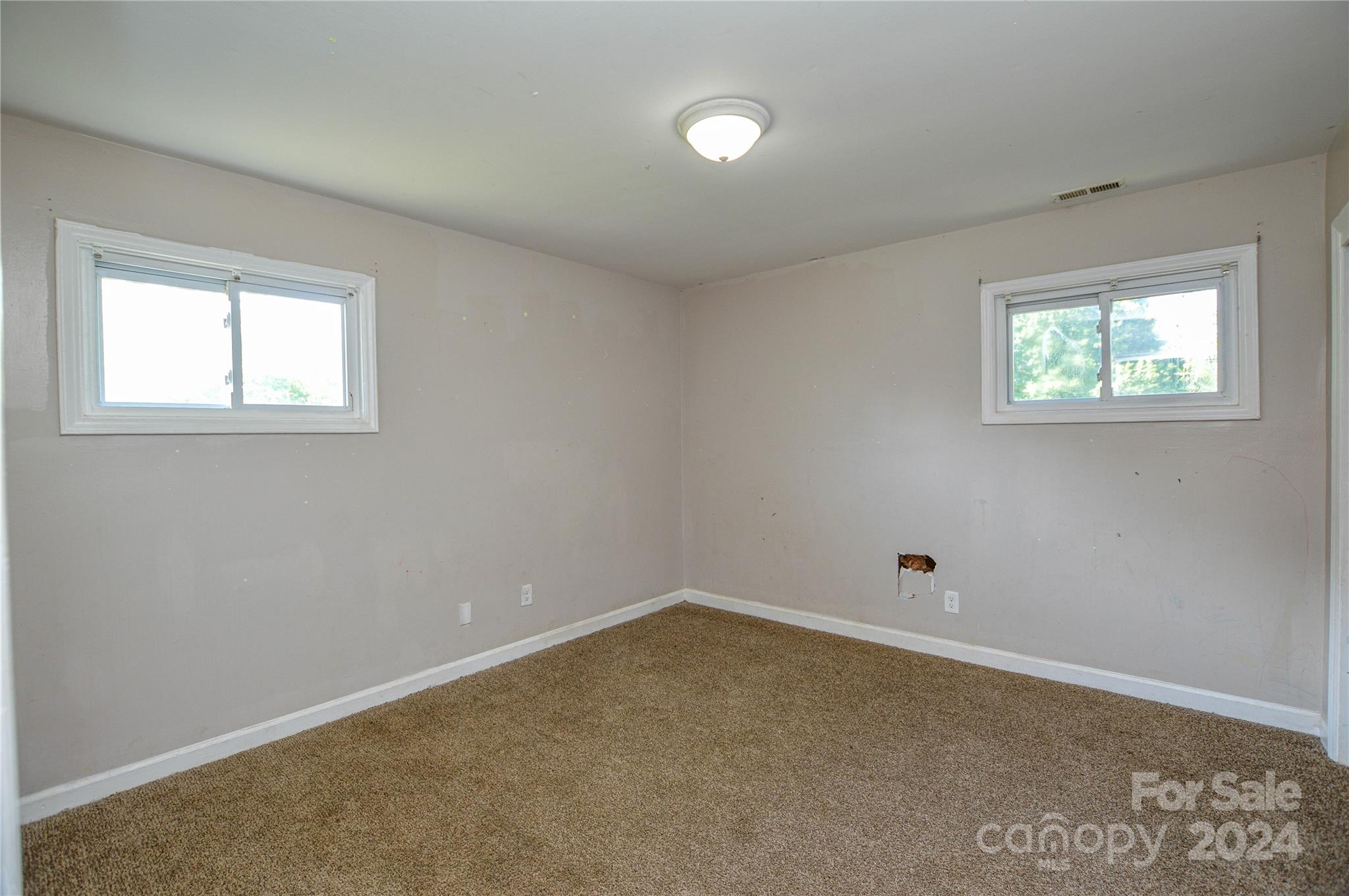 1138 White Plains Road Charlotte NC 28213