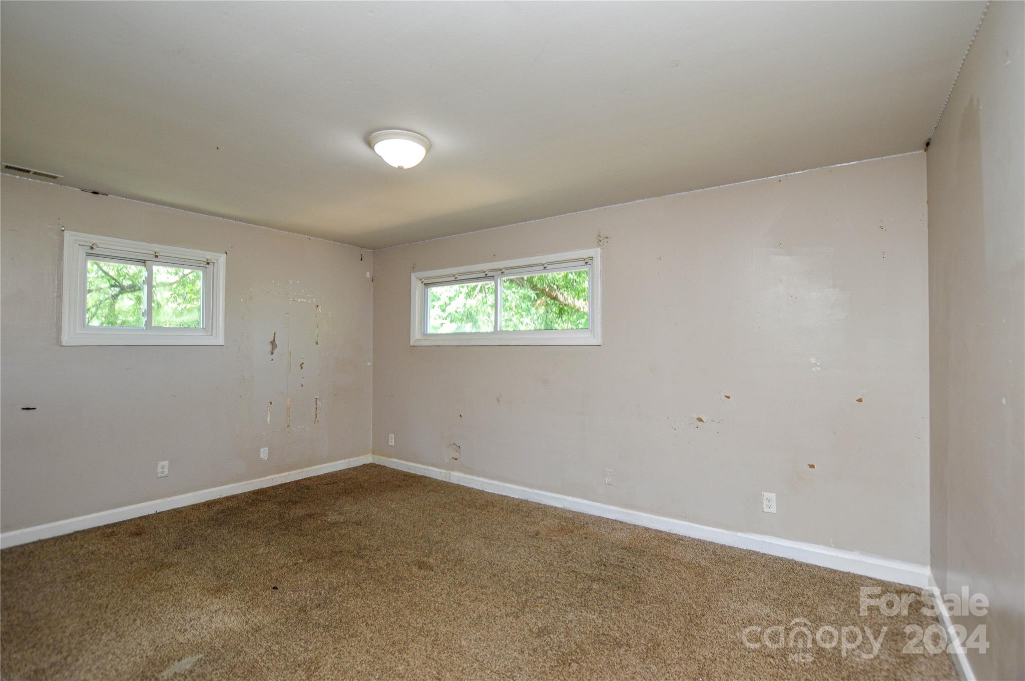 1138 White Plains Road Charlotte NC 28213