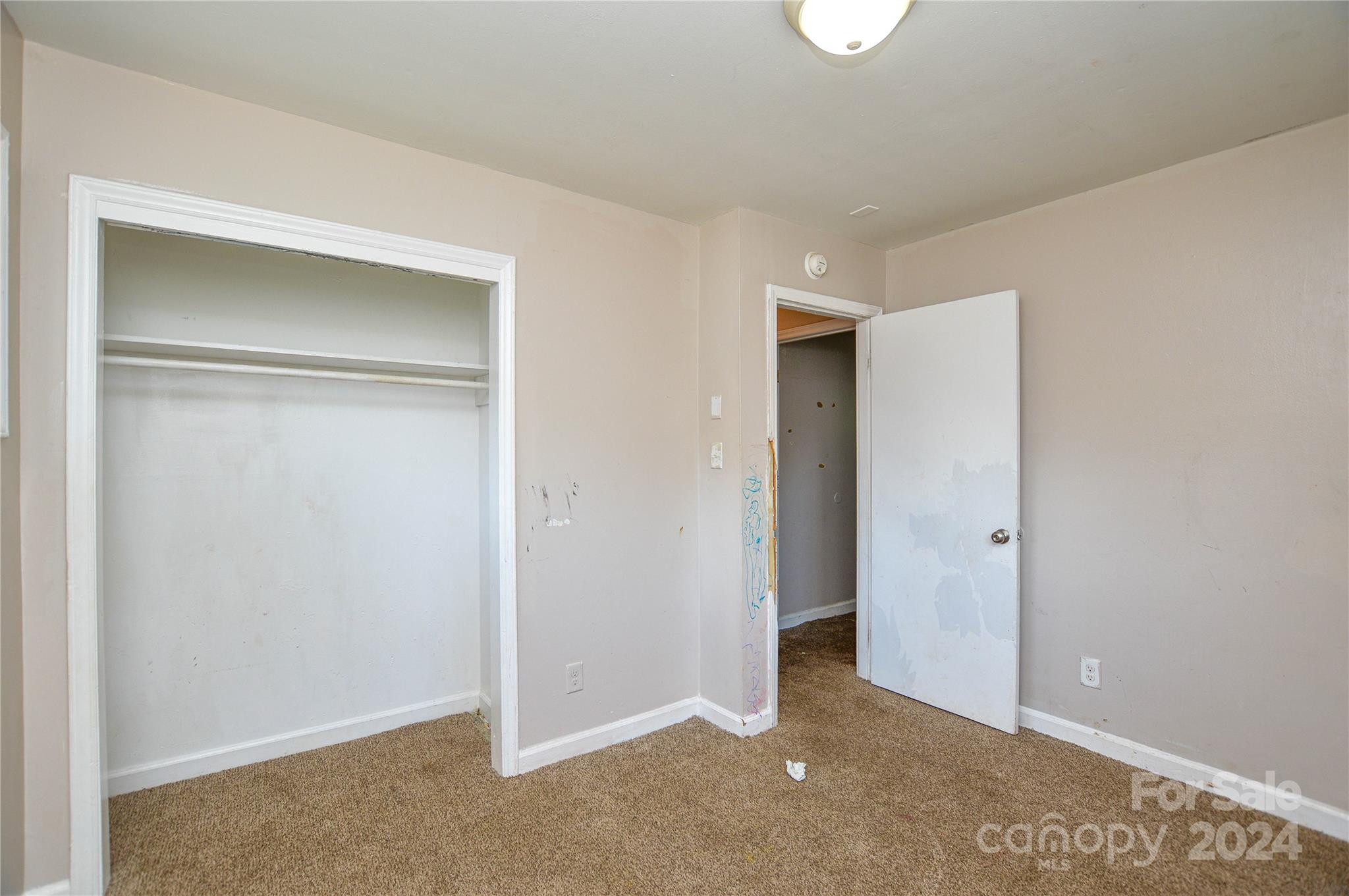 1138 White Plains Road Charlotte NC 28213